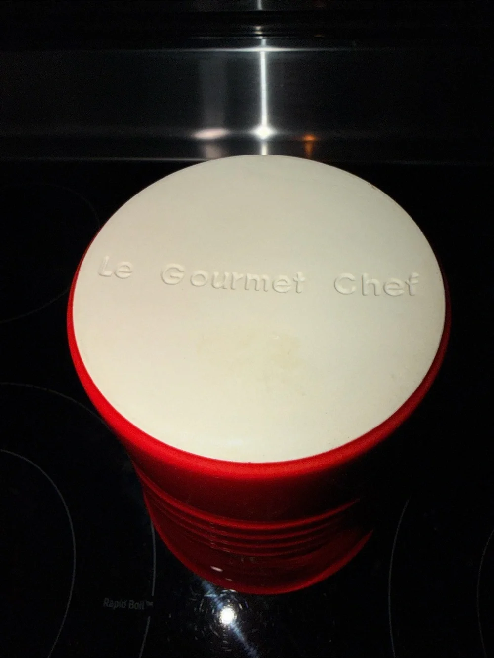 New Le Gourmet Chef Red Wave Stoneware Cannister  7in Tall